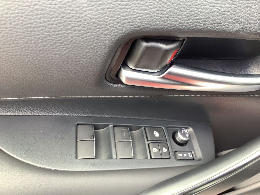 Toyota Corolla 2.0 Hybrid - Samsaru's Car Outlet