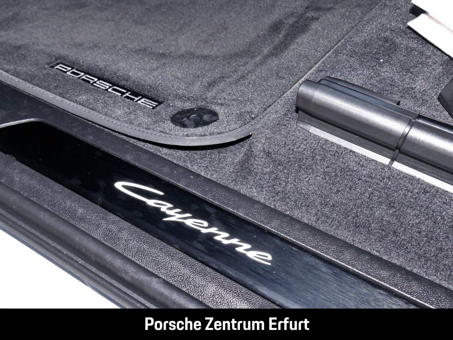 Porsche Cayenne E-Hybrid Coupe Vollausstattung