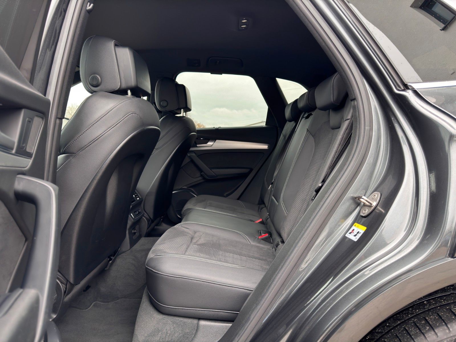 Audi Q5 40 TDI quattro S line - Samsaru's Car Outlet