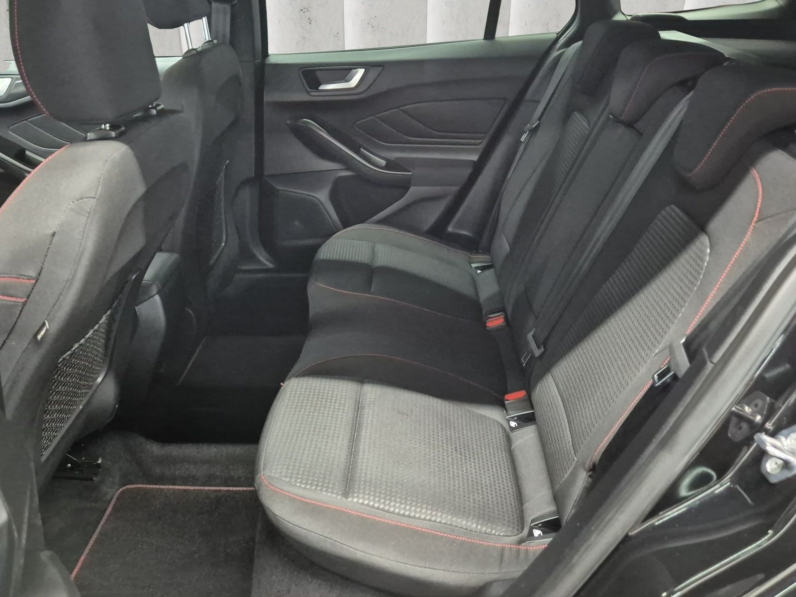 Ford Focus ST-Line X Turnier Aut.*AHK*ACC*HUD*KAM*NAV
