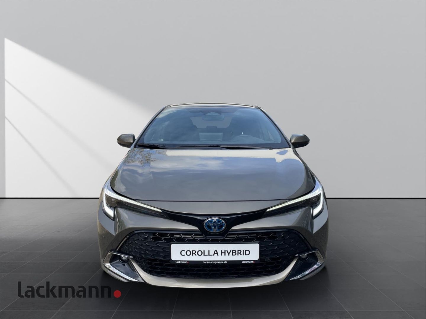 Toyota Corolla 1.8 Hybrid - Samsaru's Car Outlet