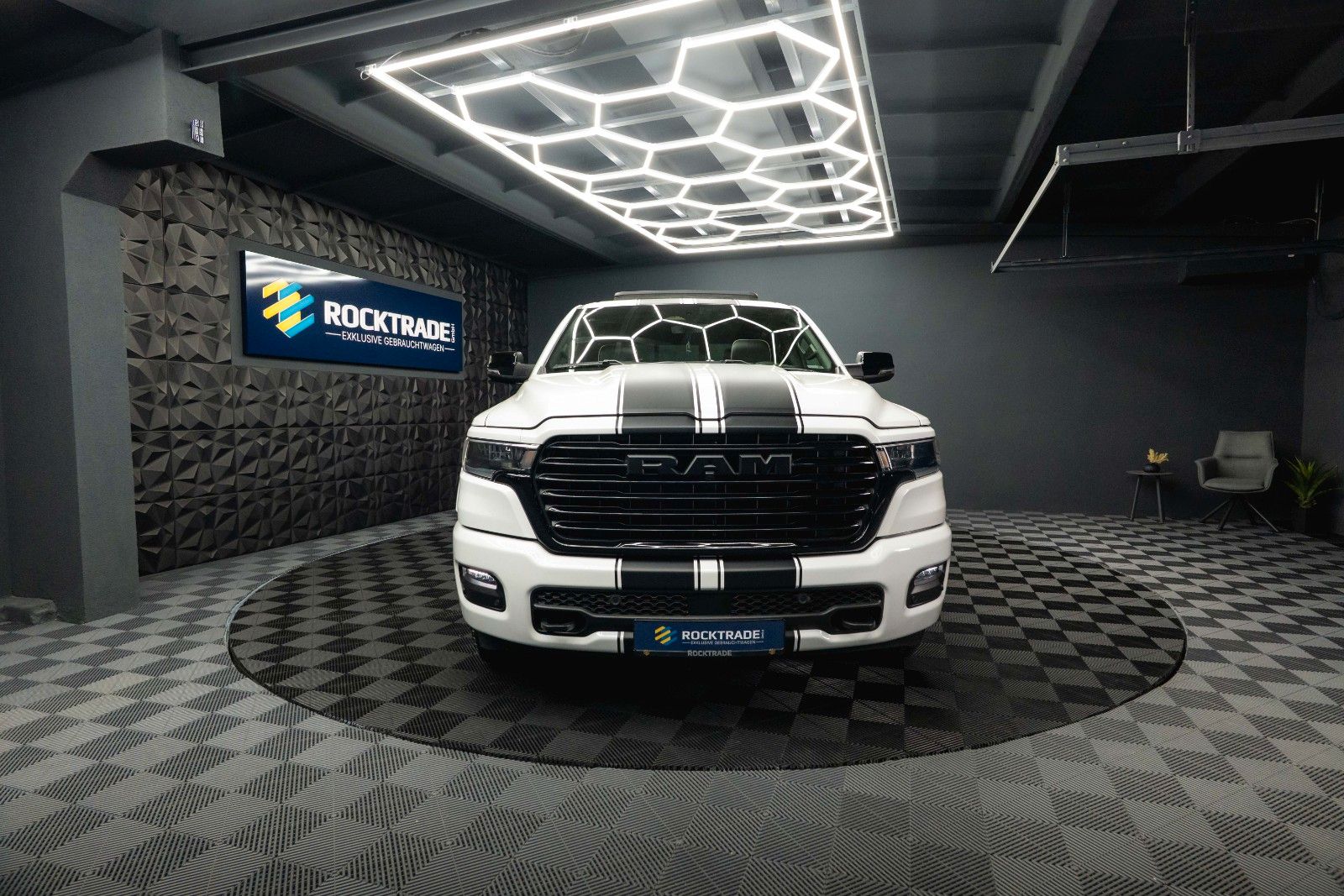 Dodge RAM 3.0 MY 25 TWIN TURBO LARAMIE Night Pano ACC