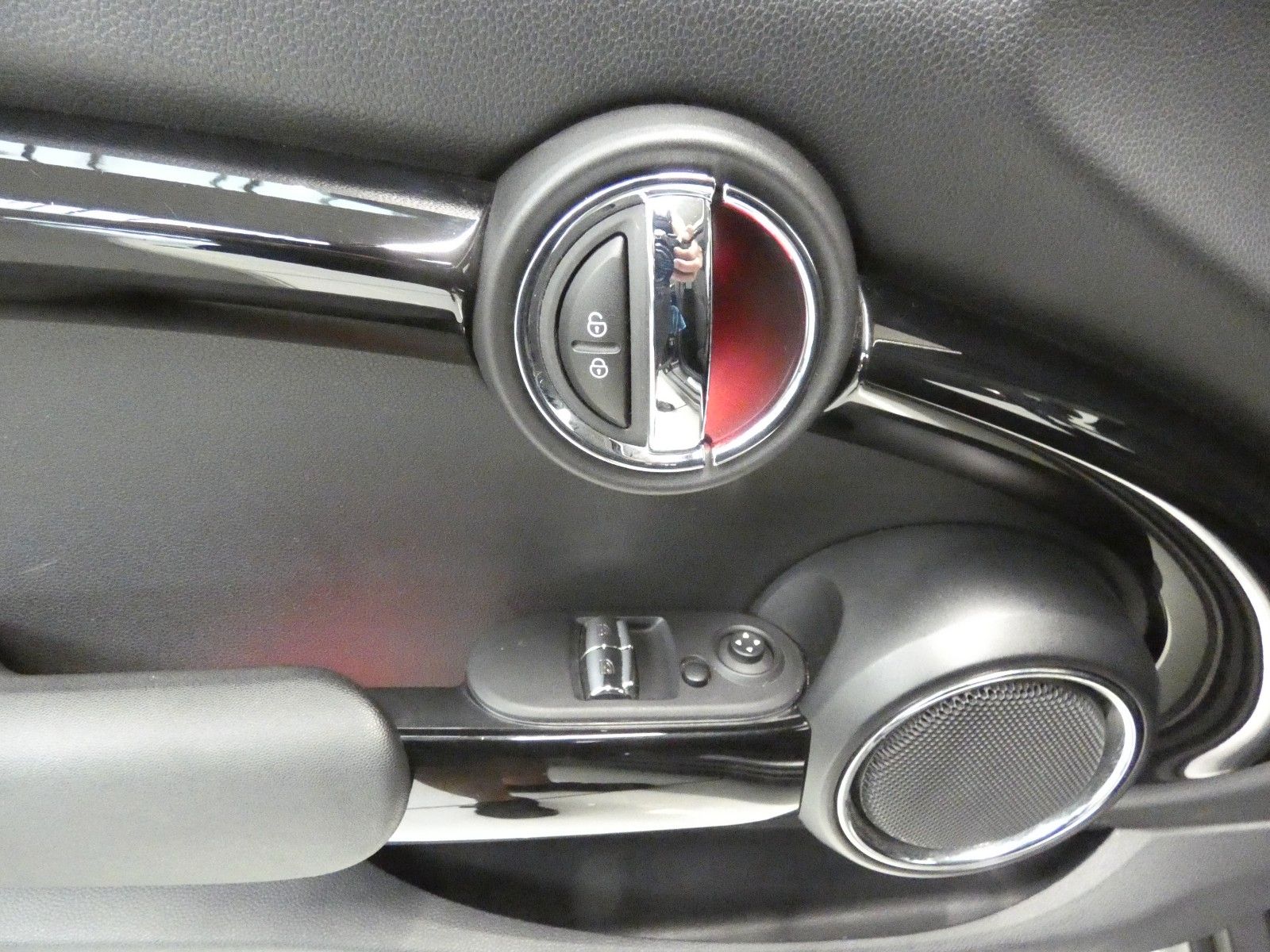 MINI Cooper Chili - Samsaru's Car Outlet