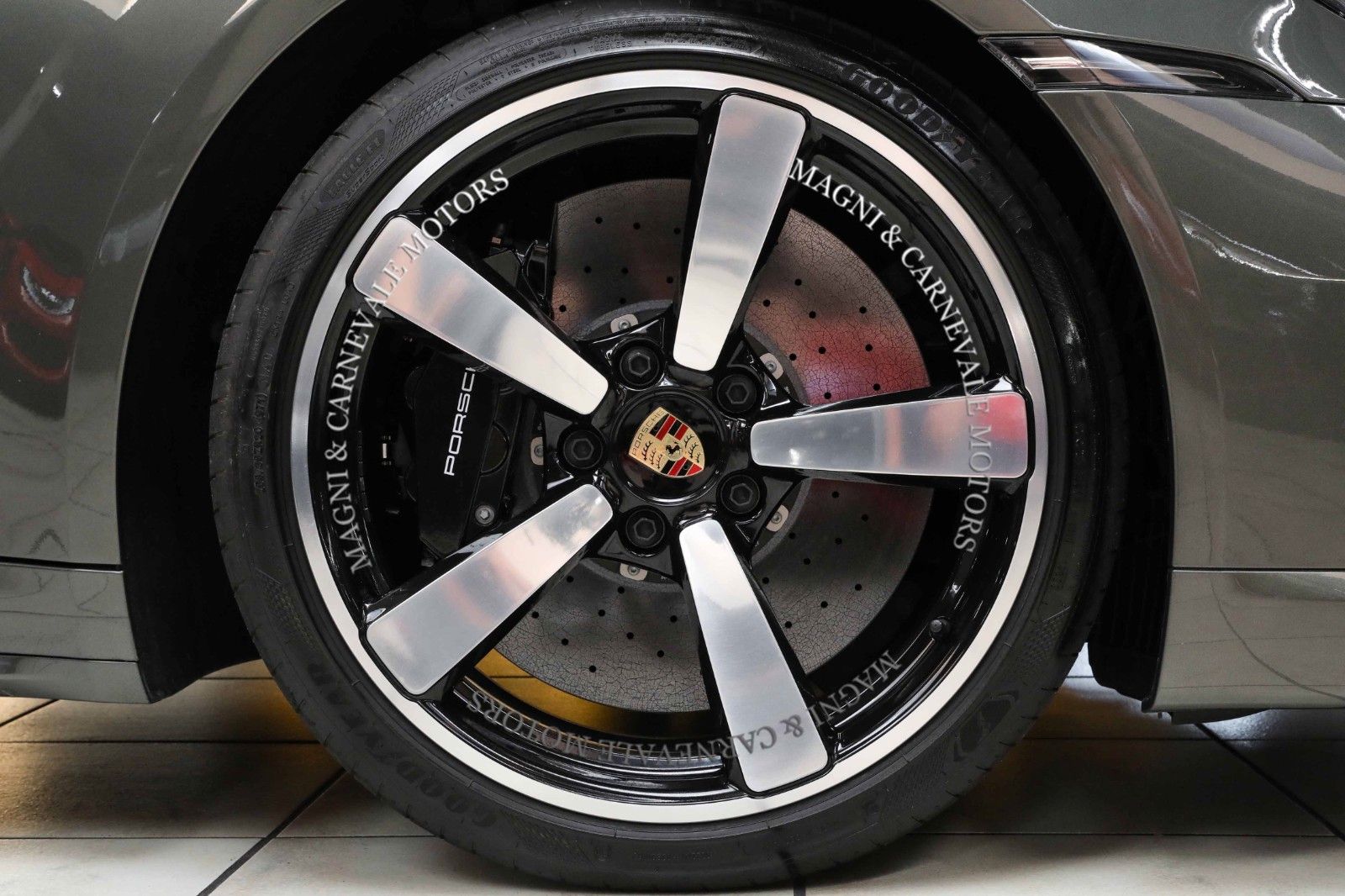Porsche 992 Turbo S Cabriolet - Heritage - Lift - VAT