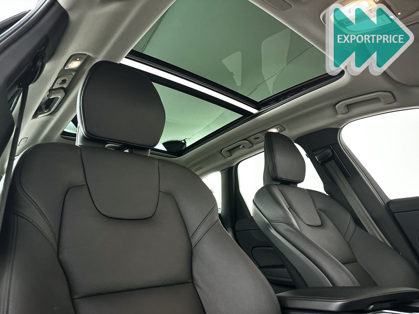 Volvo XC60 T6 Plug-in hybrid AWD Plus Dark | panorama