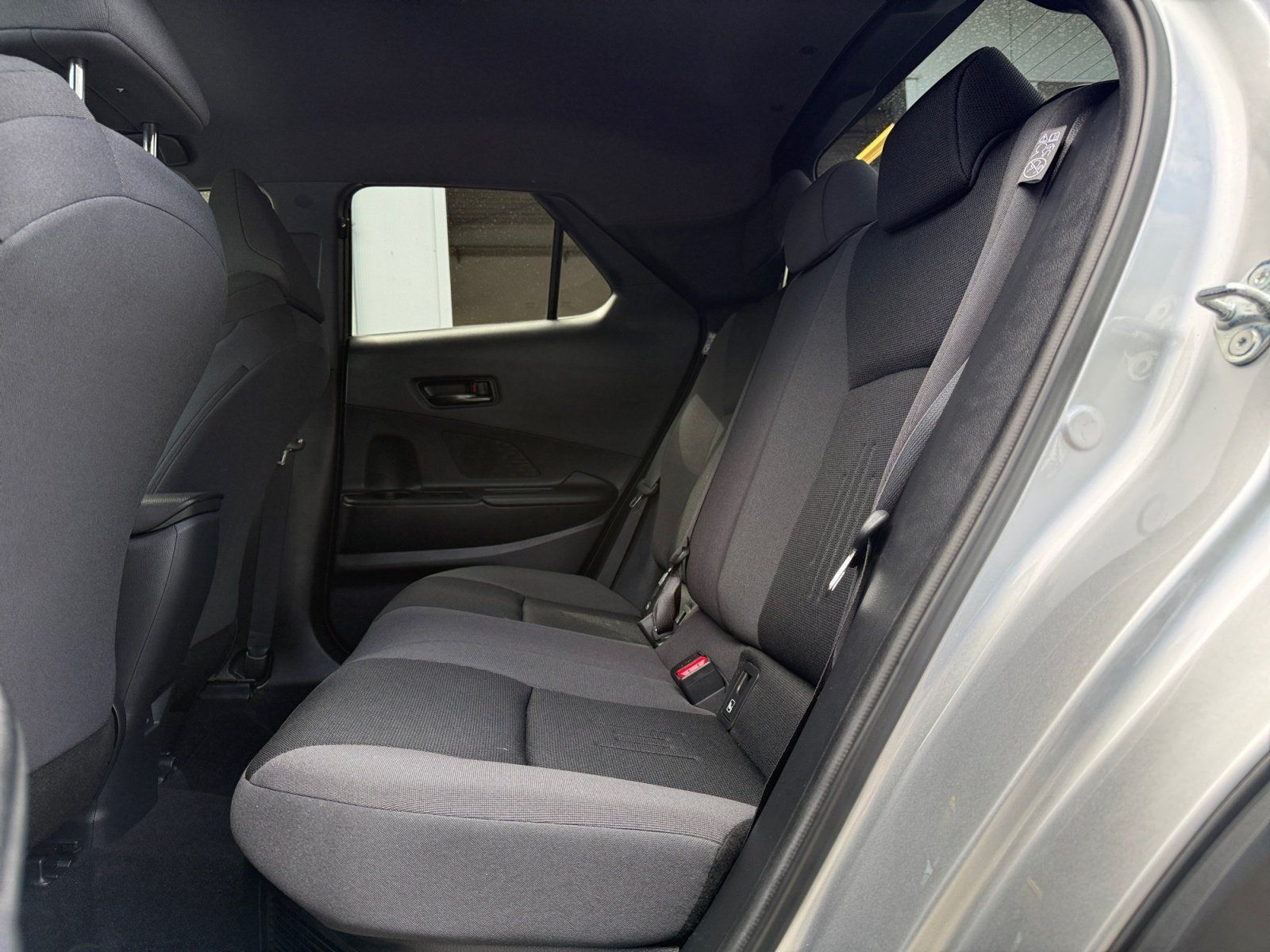 Toyota C-HR 1.8 l Hybrid 4x2 Teamplayer *SHZ*LHZ*NAVI*