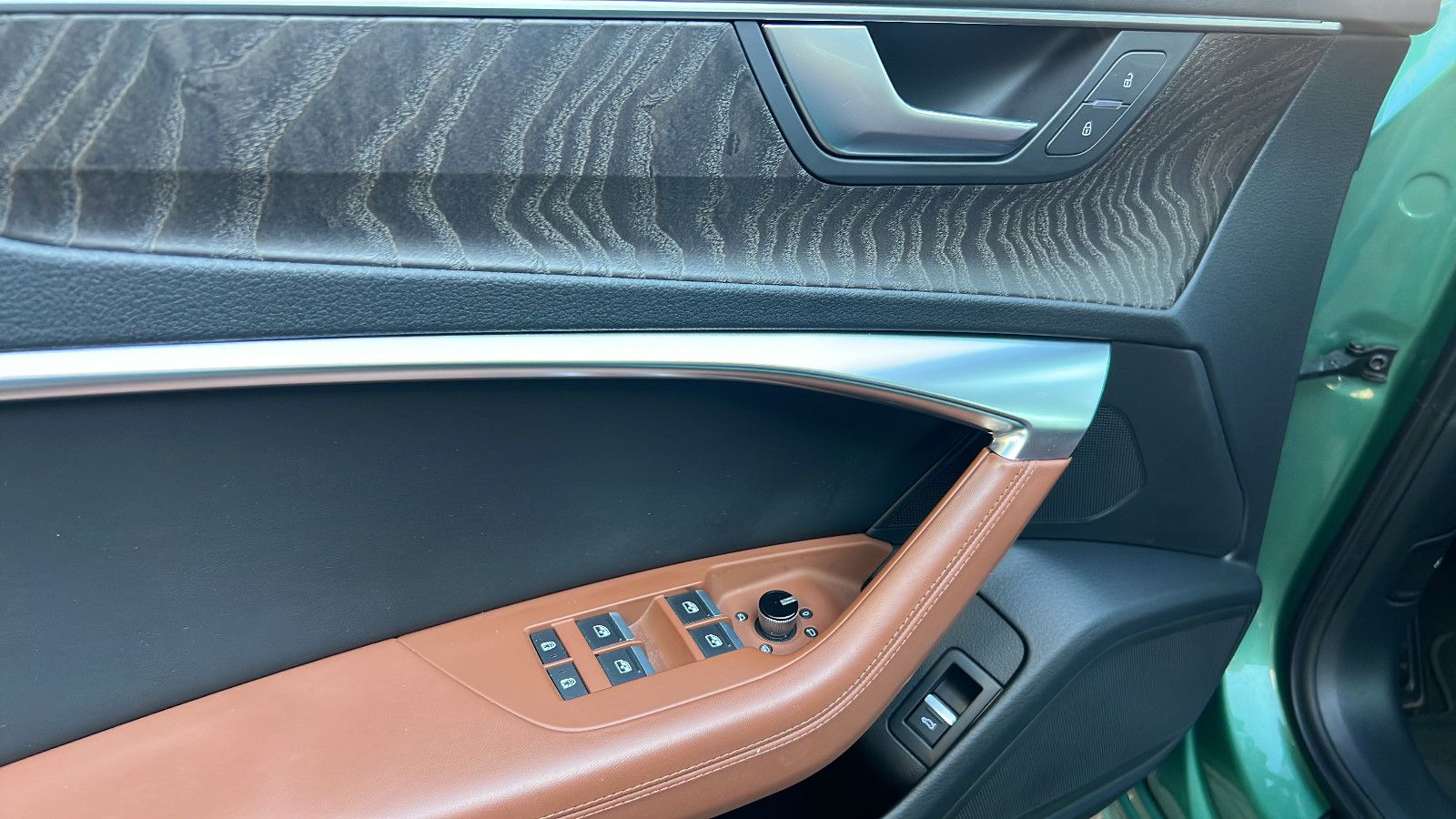 Audi A6 Avant 40 TDI S Line - Samsaru's Car Outlet