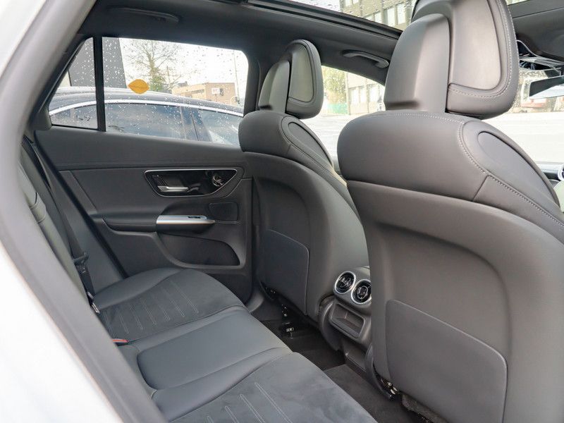 Mercedes-Benz GLC 300 d 4M AMG-Sport/360/Pano/AHK/Night/Distr