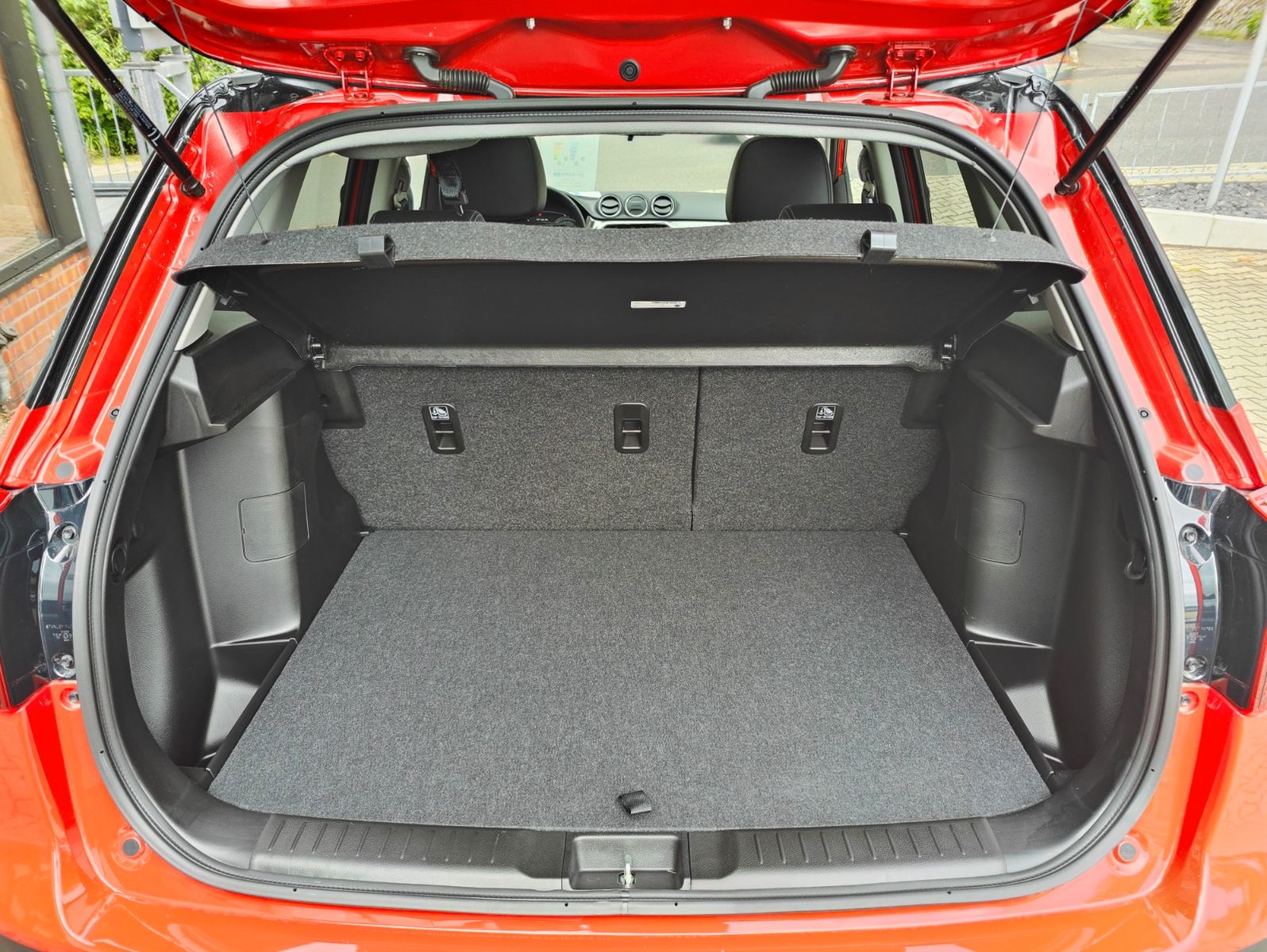 Suzuki Vitara 1.5 DUALJET Hybrid Comfort+ AGS Allgrip - Samsaru's Car Outlet