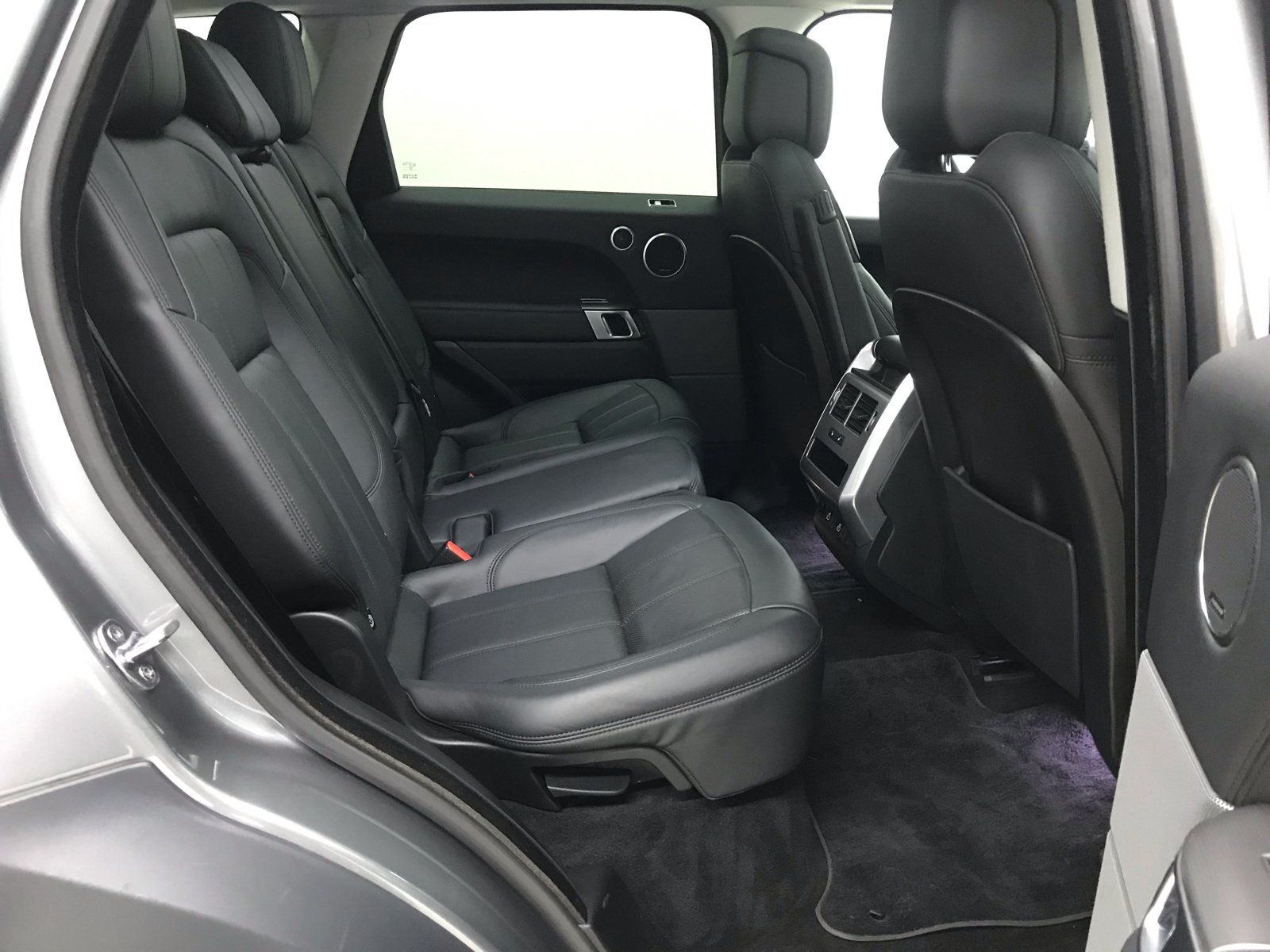 Range Rover Sport D250 HSE - Samsaru's Car Outlet