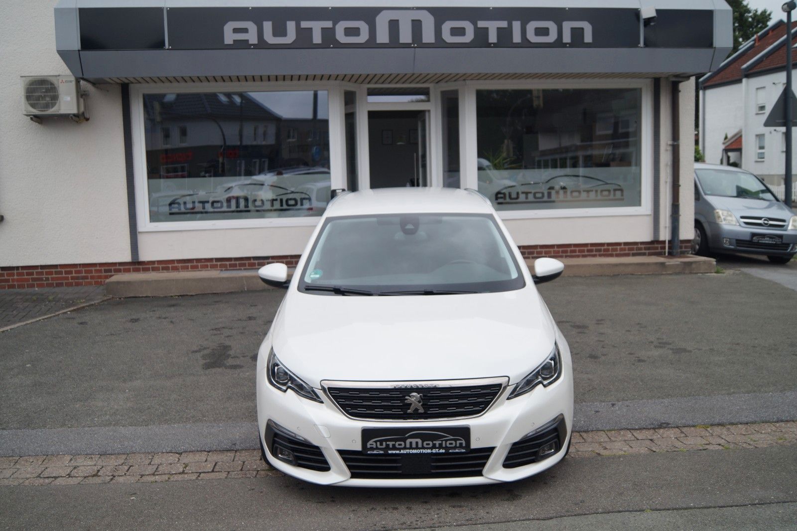 Peugeot 308 SW - Samsaru's Car Outlet