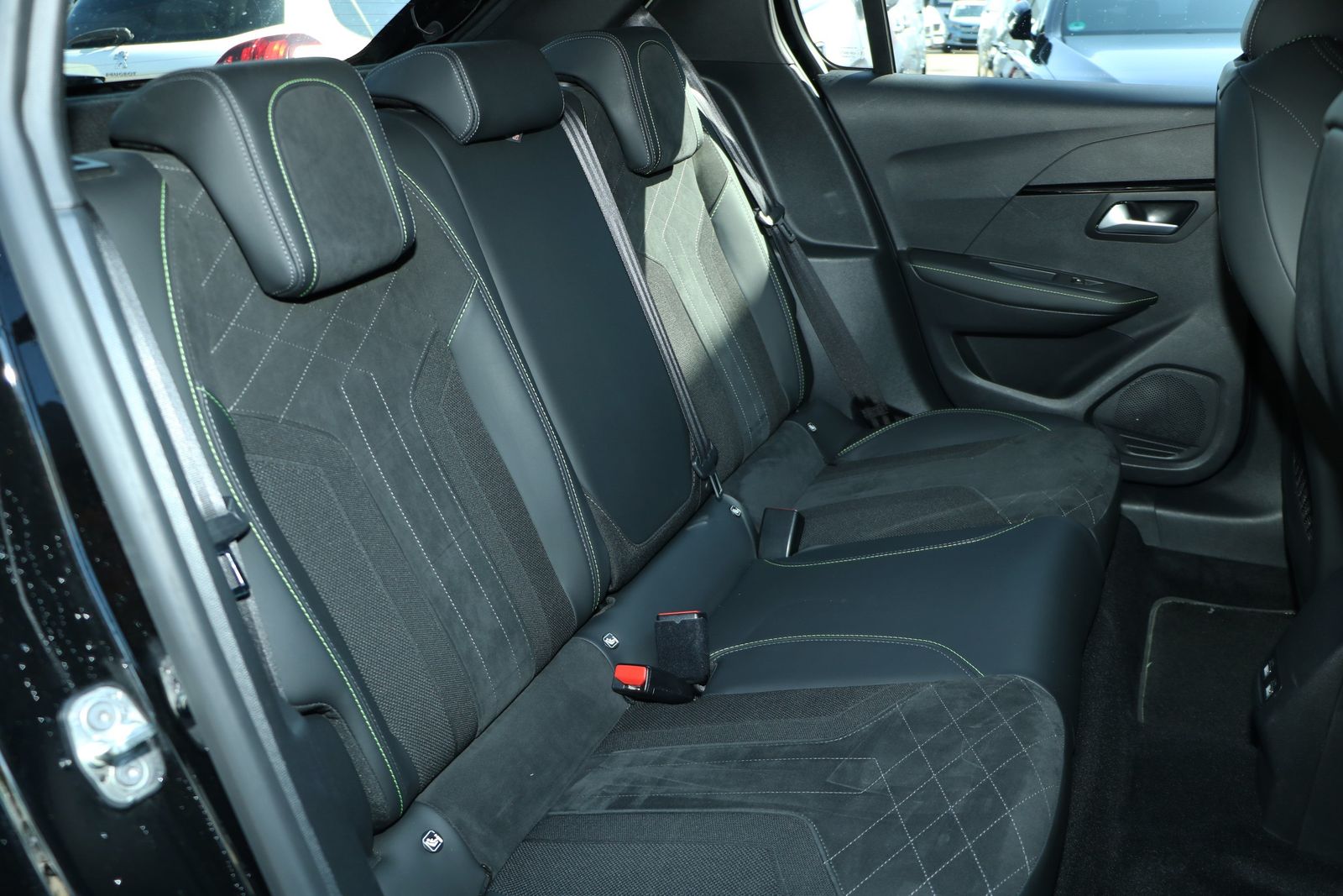 Peugeot E-208 E-GT Pack - Samsaru's Car Outlet