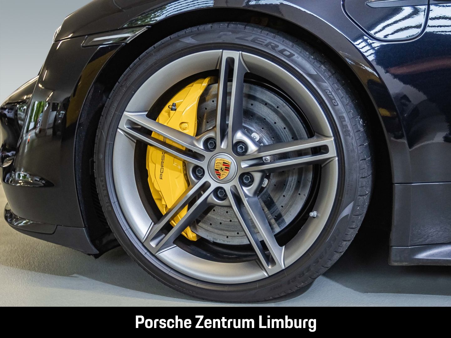 Porsche Taycan Turbo S Panorama Performancebatterie+ LED