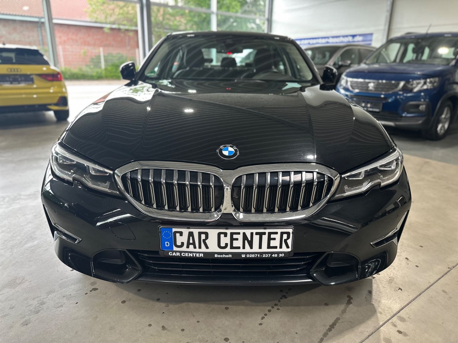 BMW 320 i Lim. Luxury Line - Samsaru's Car Outlet
