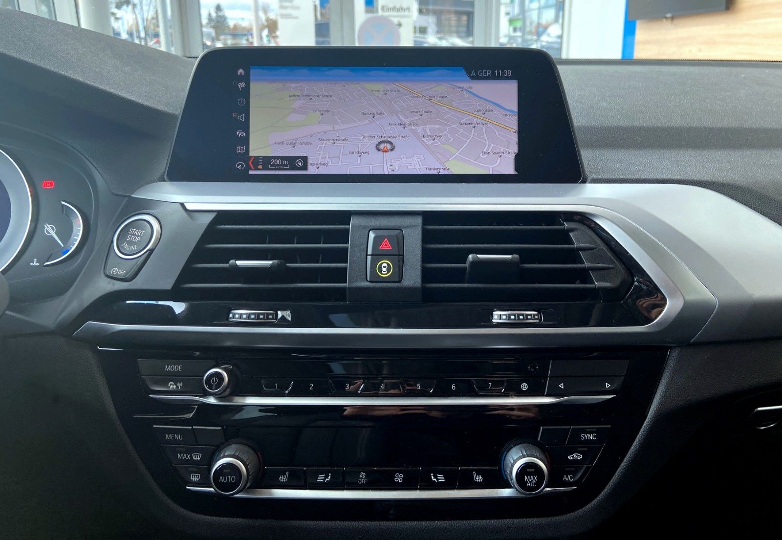 BMW X3 xDrive20i - Samsaru's Car Outlet
