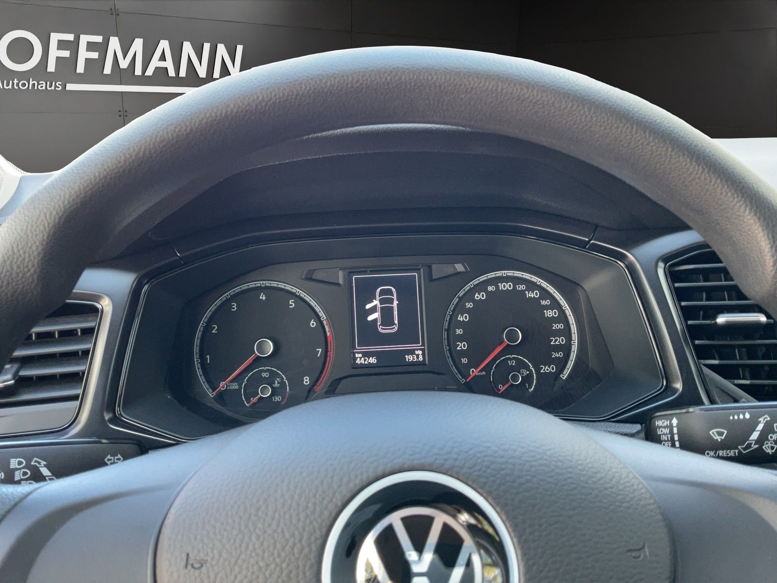 Volkswagen T-Roc 1.0 TSI - Samsaru's Car Outlet