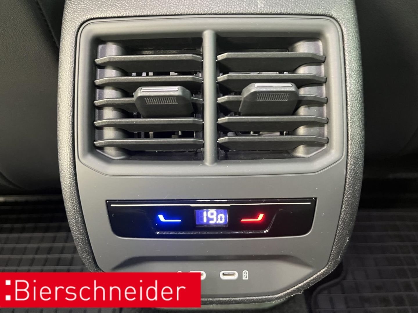 Seat Leon SP 2.0 TSI DSG AB199EUR FR AHK BEATS REAR N