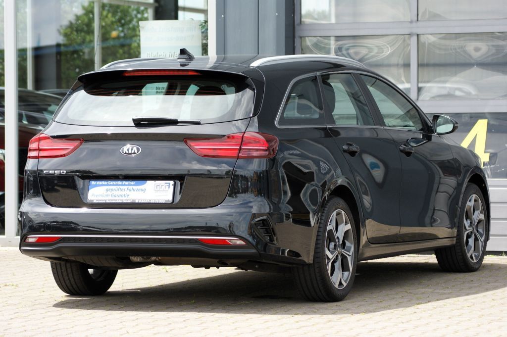 Kia Ceed SW 1.6 CRDi DCT Spirit - Samsaru's Car Outlet
