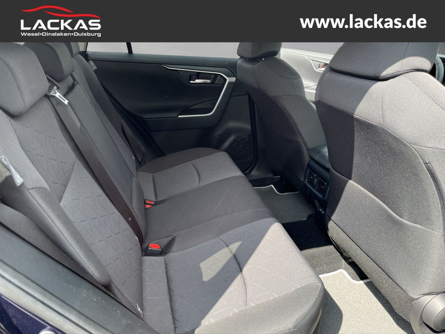 Toyota RAV 4 Hybrid 4x4 - Samsaru's Car Outlet