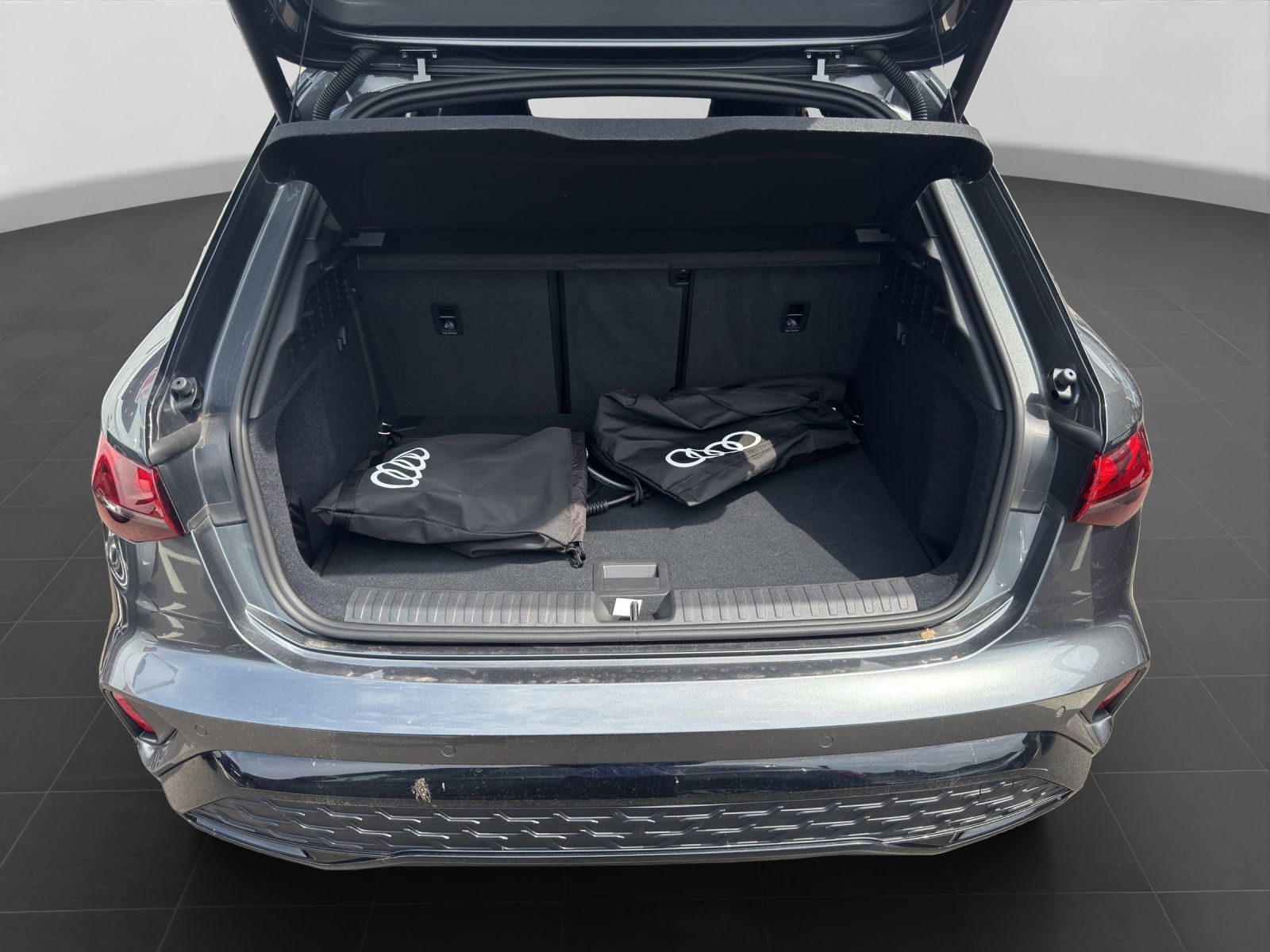 Audi A3 Sportback 40 TFSIe 2x S LINE LEDER LM18 SONOS