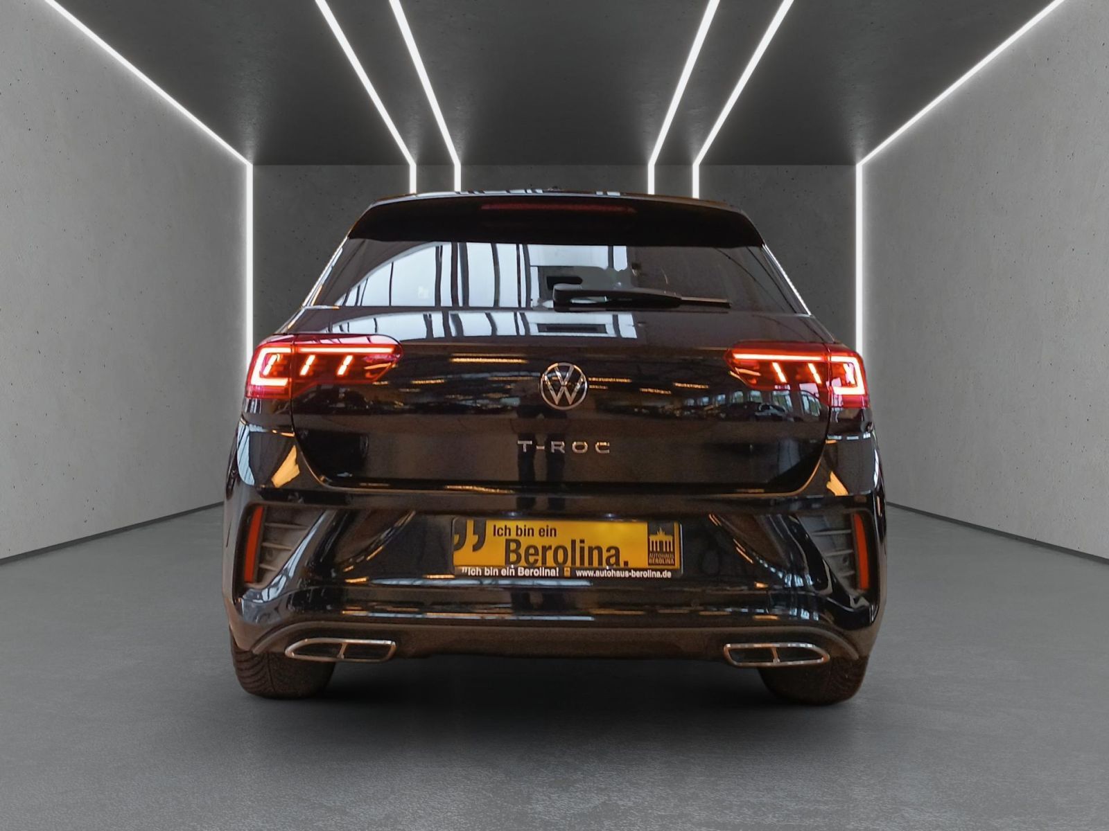 Volkswagen T-Roc 1.5 TSI R-Line - Samsaru's Car Outlet
