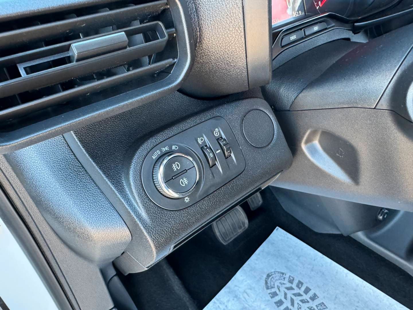 Opel COMBO CARGO 1.5D AT8 - Samsaru's Car Outlet