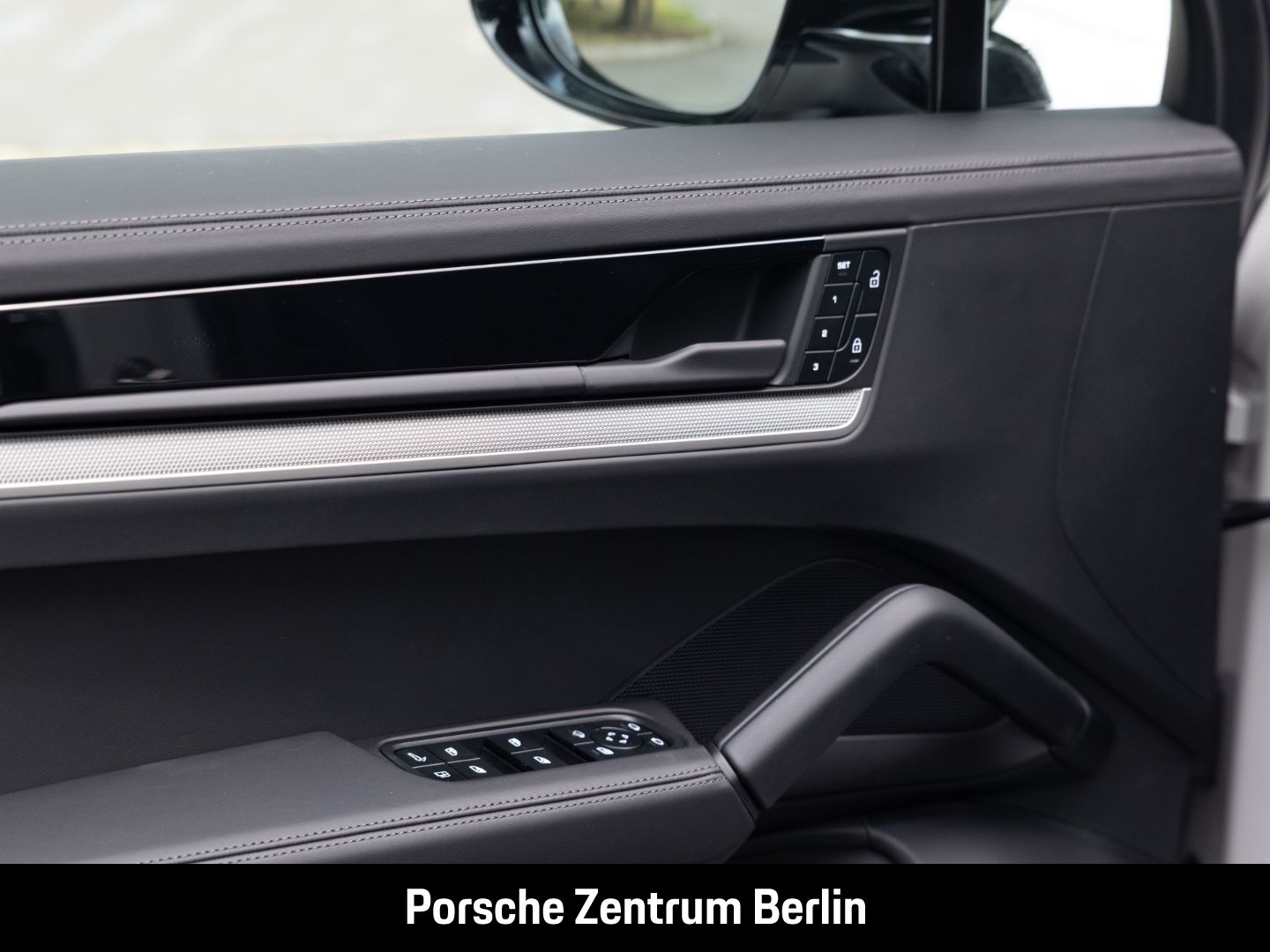 Porsche Cayenne E-Hybrid BOSE InnoDrive Panoramadach LED