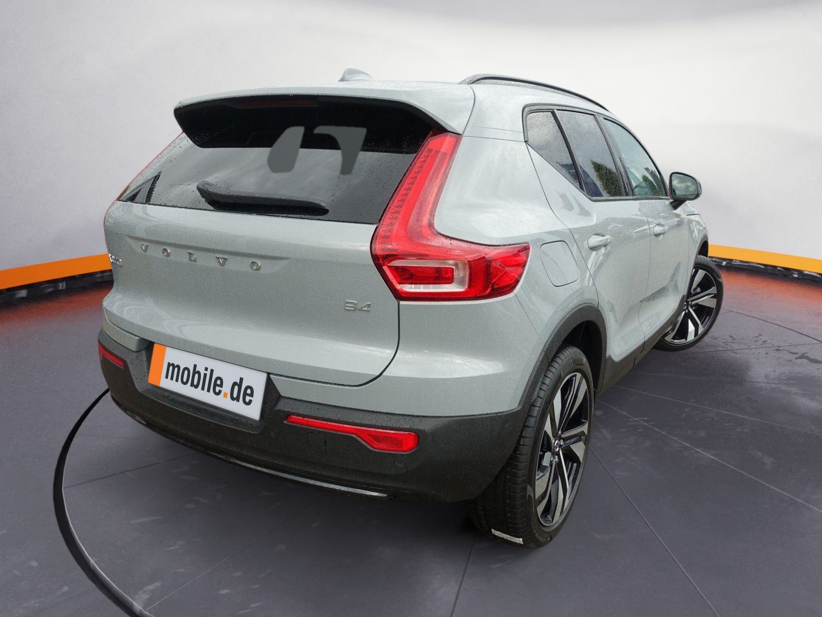 Volvo XC40 Ultra B4 Dark - Samsaru's Car Outlet
