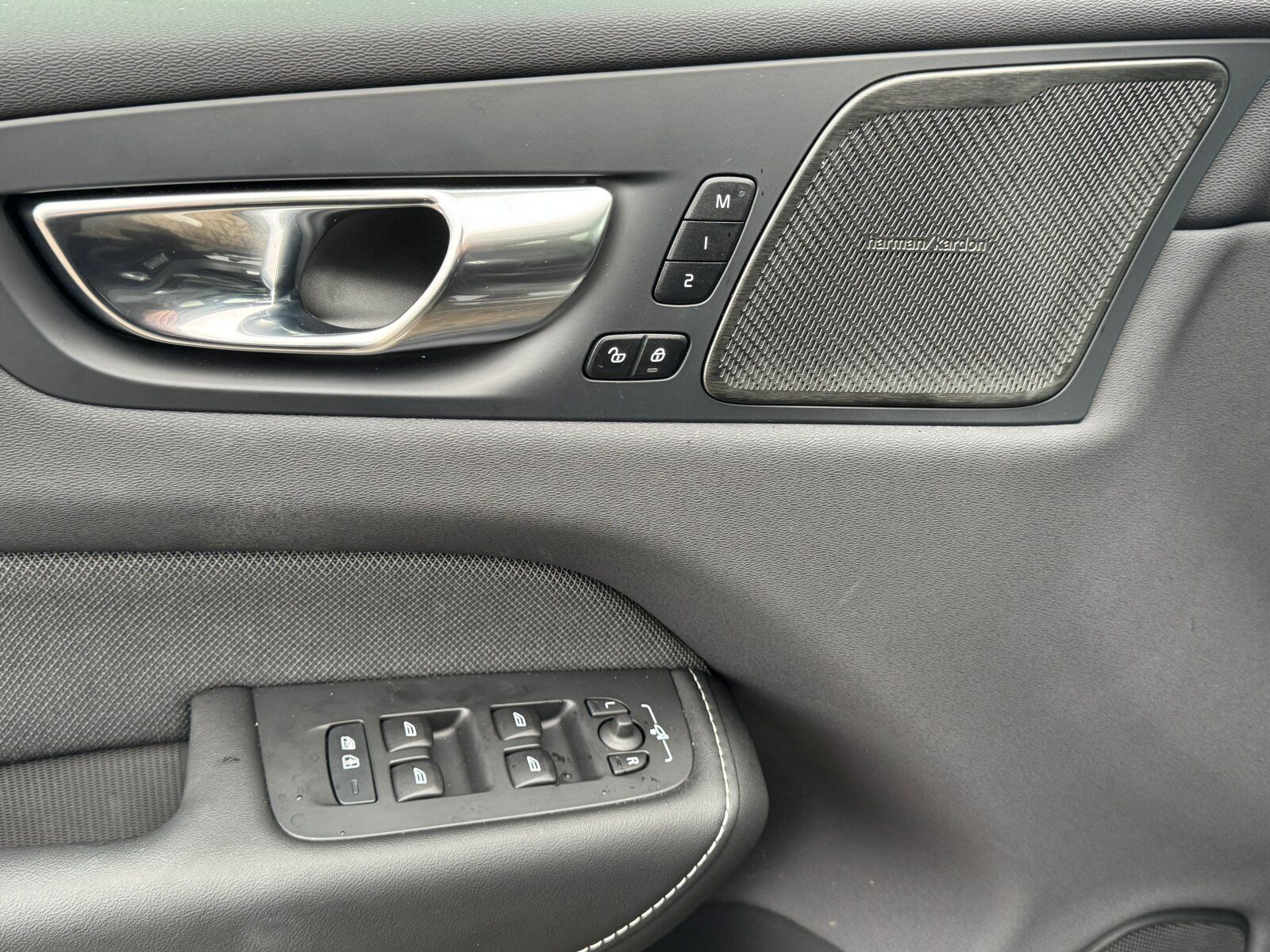 Volvo XC60 T6 Ultra Black Edition PANO AHK