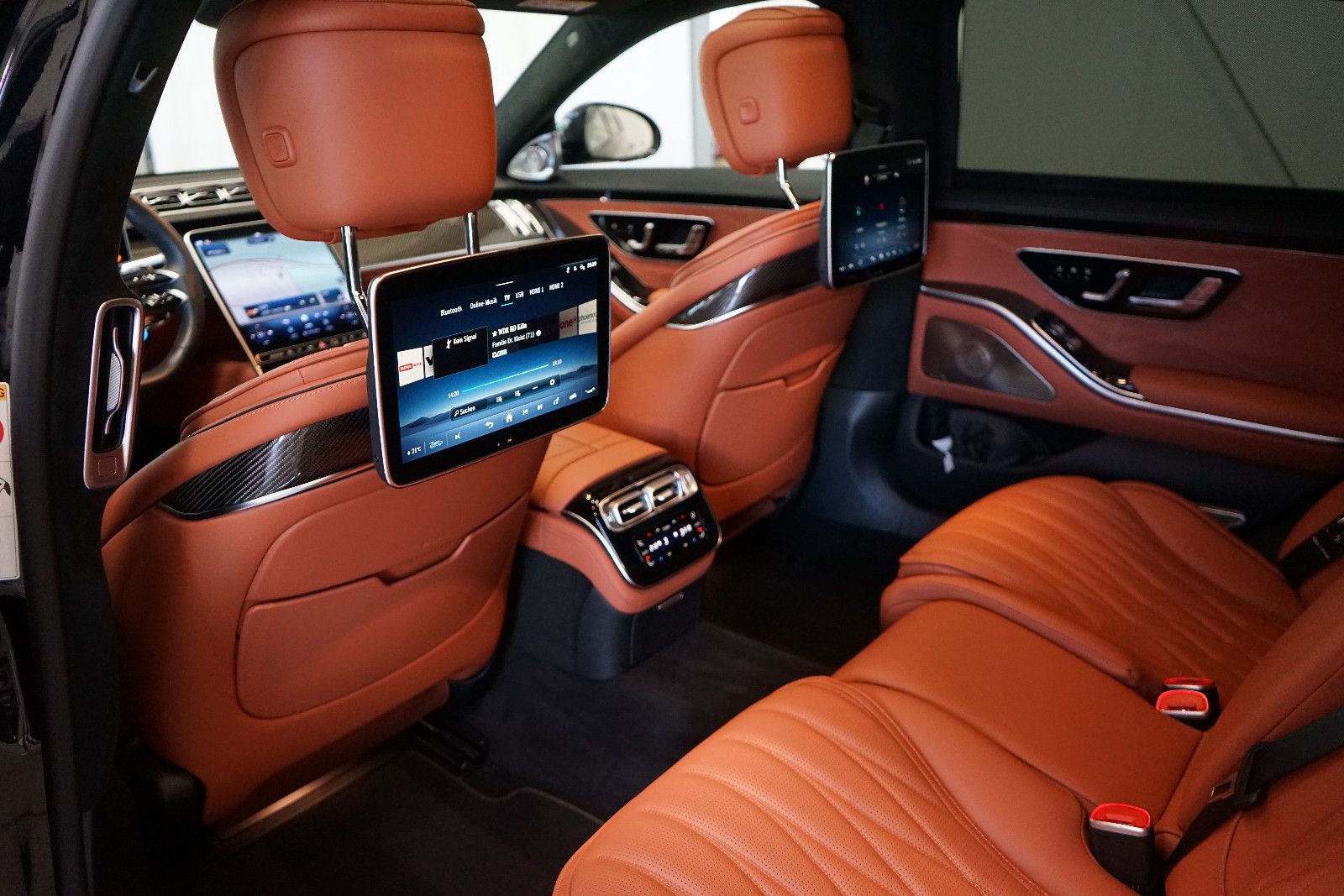Mercedes-Benz S 63 AMG E-Performance 4M+ L Massage+TV+Panorama