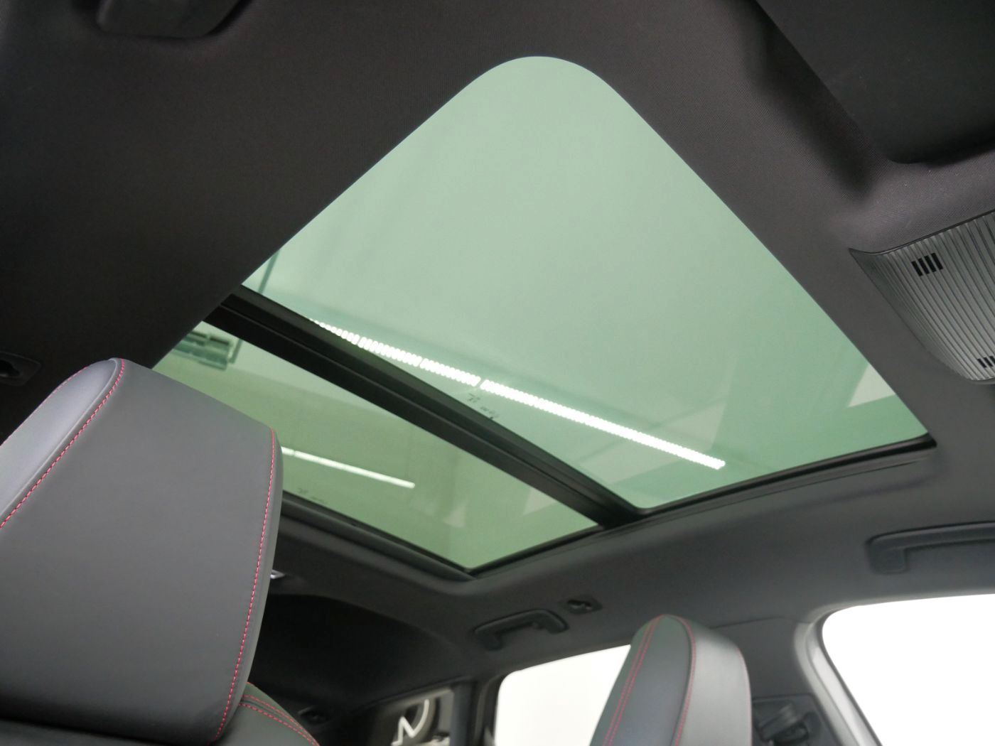 Audi Q4 50 e-tron quattro S line MATRIX AHK PANO ACC