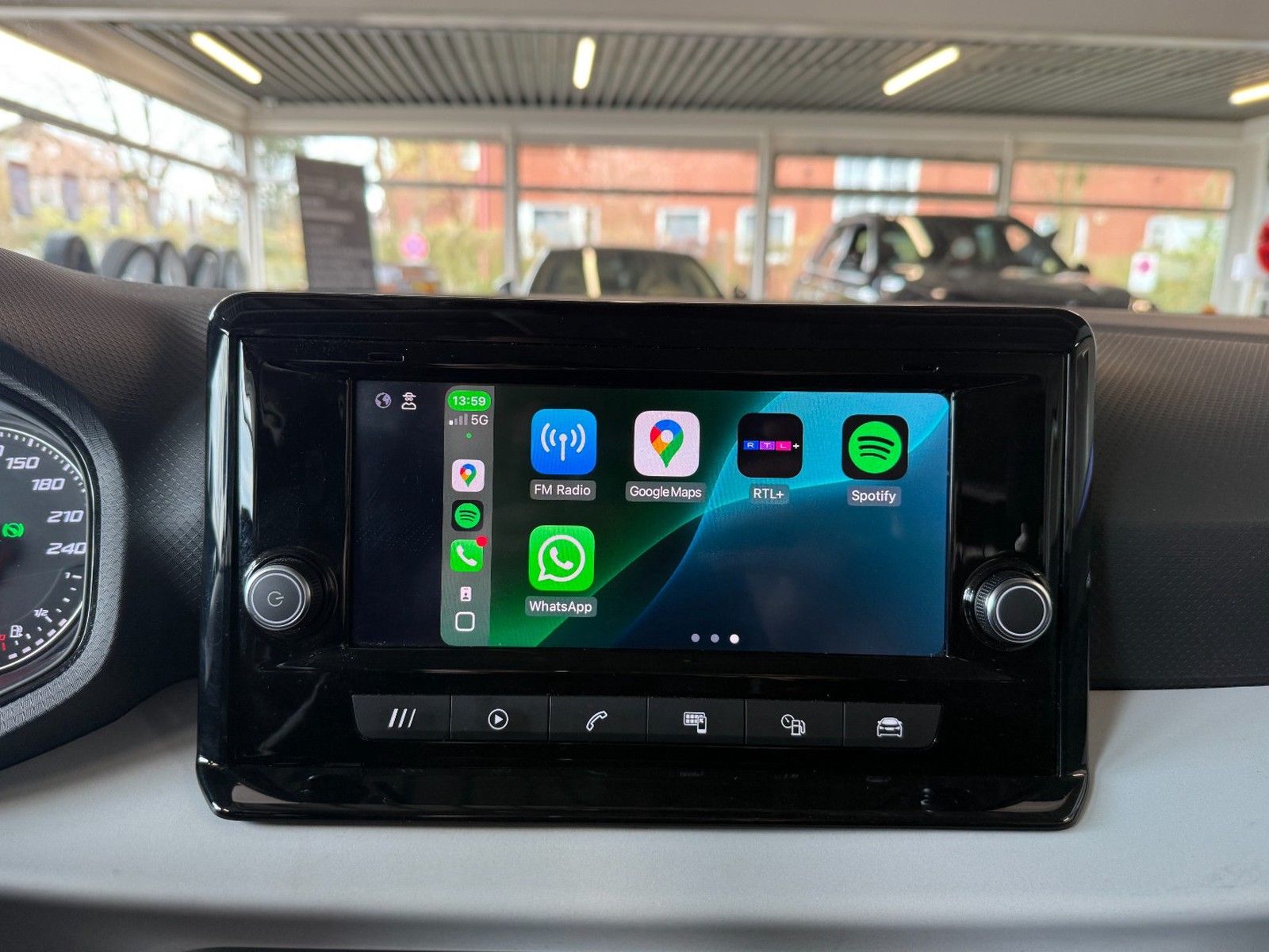 Seat Arona Style - Samsaru's Car Outlet
