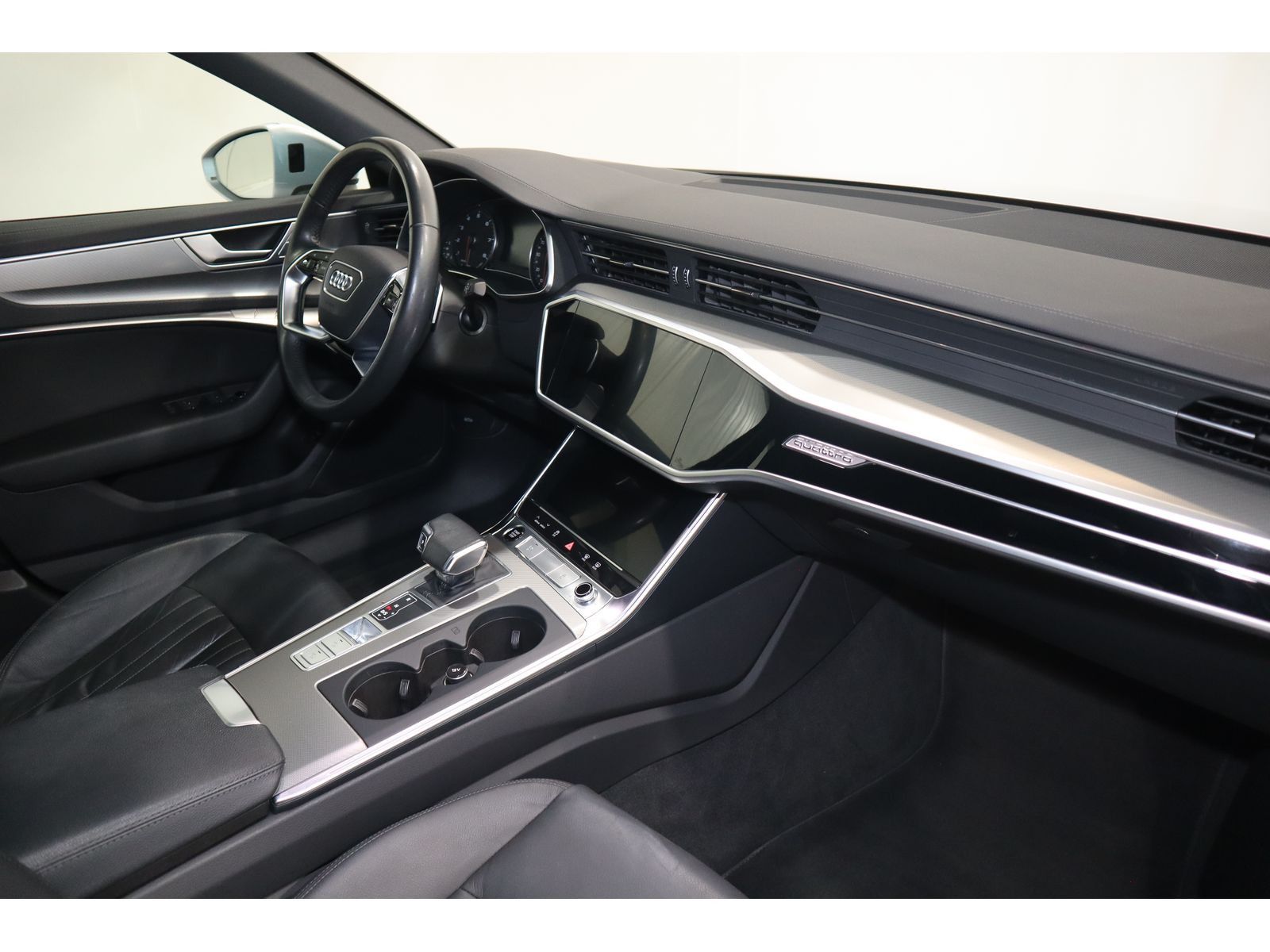 Audi A6 Limo 45 TFSI quattro design - Samsaru's Car Outlet
