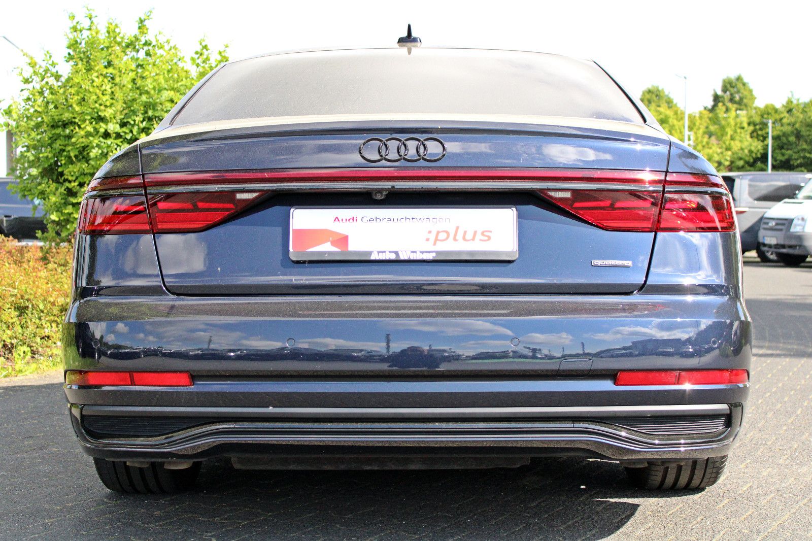 Audi A8 Lang 55TFSI S LINE BLACK - Samsaru's Car Outlet