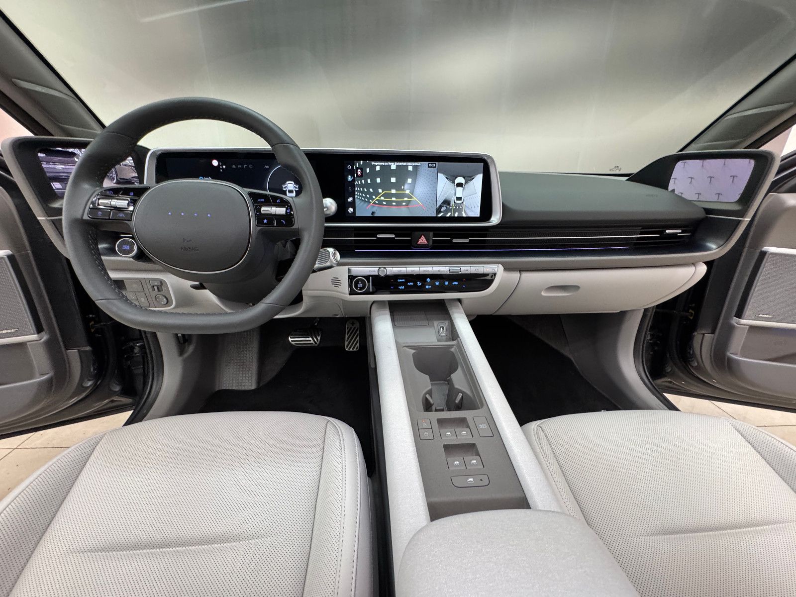 Hyundai IONIQ 6 77,4kWh 325ps 4WD Uniq PANO & DIGI NON