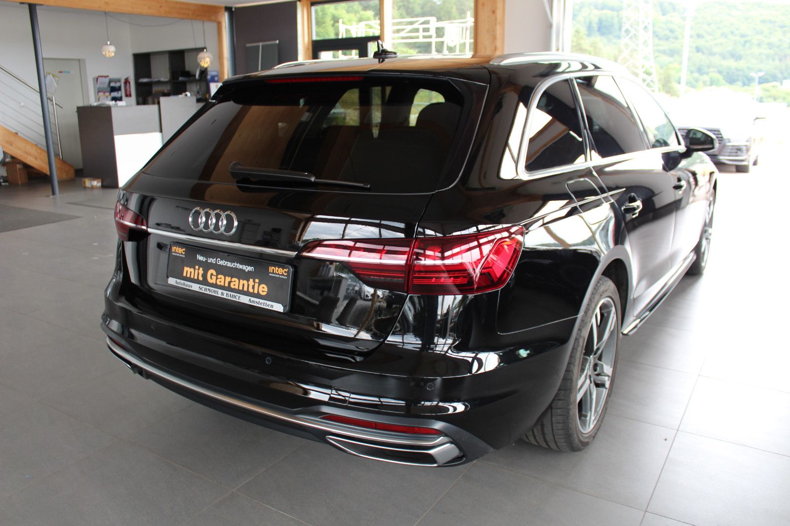 Audi A4 Avant 40 TFSI S tronic advanced - Samsaru's Car Outlet