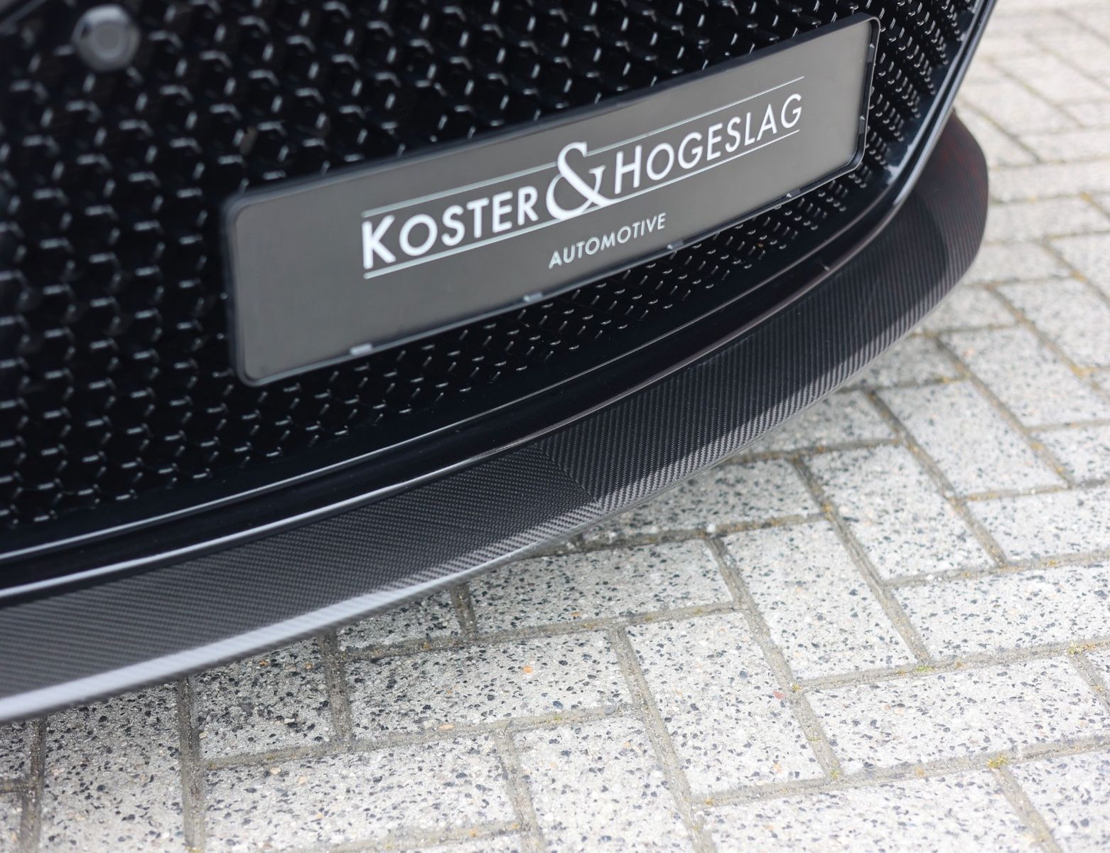 Aston Martin DBS Superleggera 5.2 V12 | B&O - Carbon