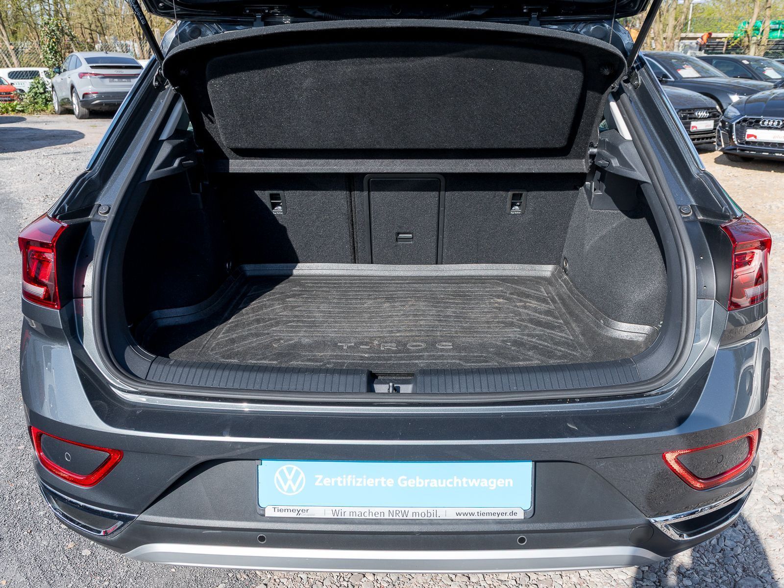 Volkswagen T-Roc 1.5 TSI DSG STYLE - Samsaru's Car Outlet