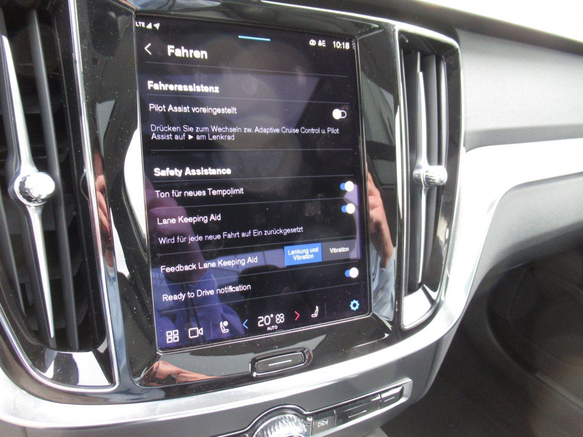Volvo S60 B4 Benzin Plus Dark Automatik