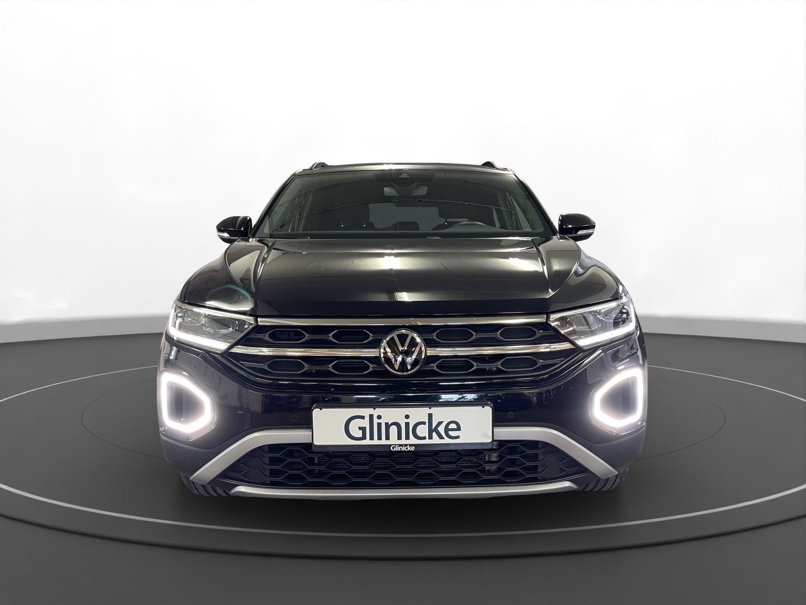 Volkswagen T-Roc 1.5 TSI Style - Samsaru's Car Outlet