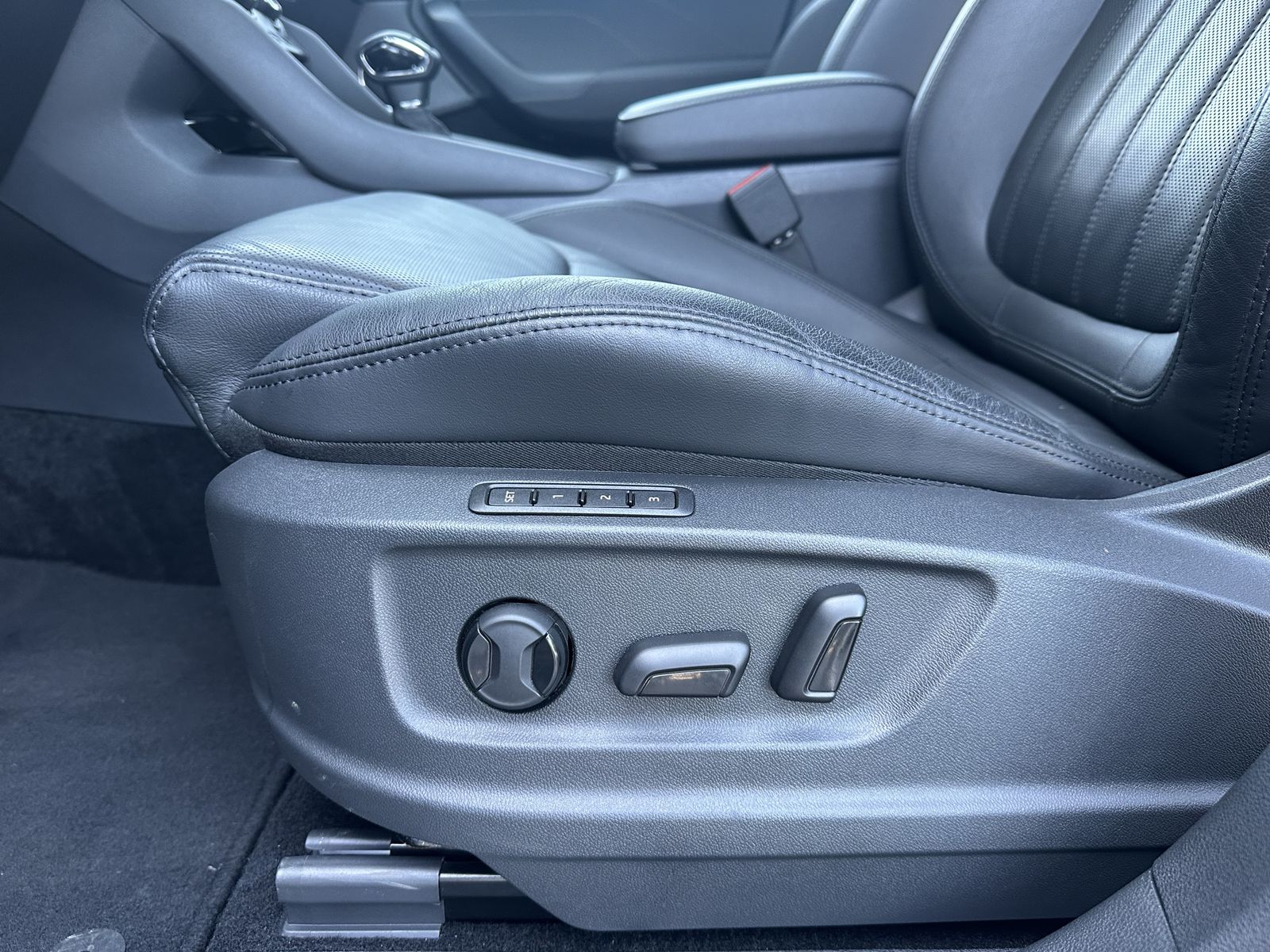 Skoda Kodiaq 4x4 L&K NAV+MATRIX+360+PANO+AHK+STANDHEIZ