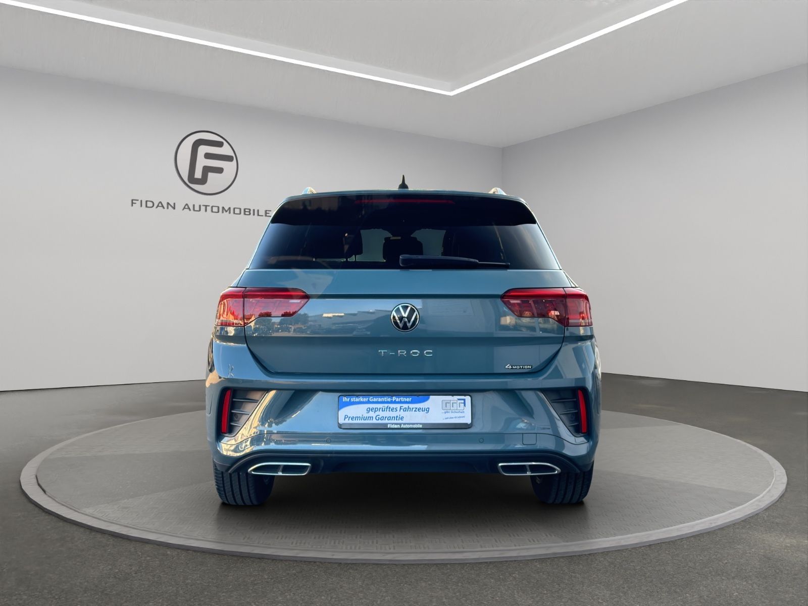 Volkswagen T-Roc R-Line 4M - Samsaru's Car Outlet