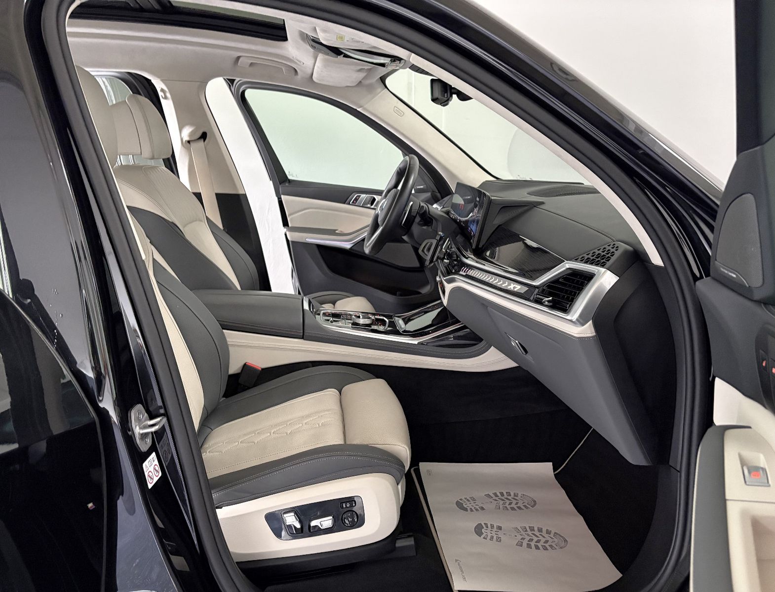 BMW X7 xDrive 40 i M Sport 23"Alu Pano Head-Up Voll