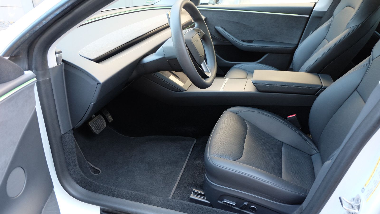 Tesla Model 3 Long Range Dual Motor AWD, HIGHLAND, AHK