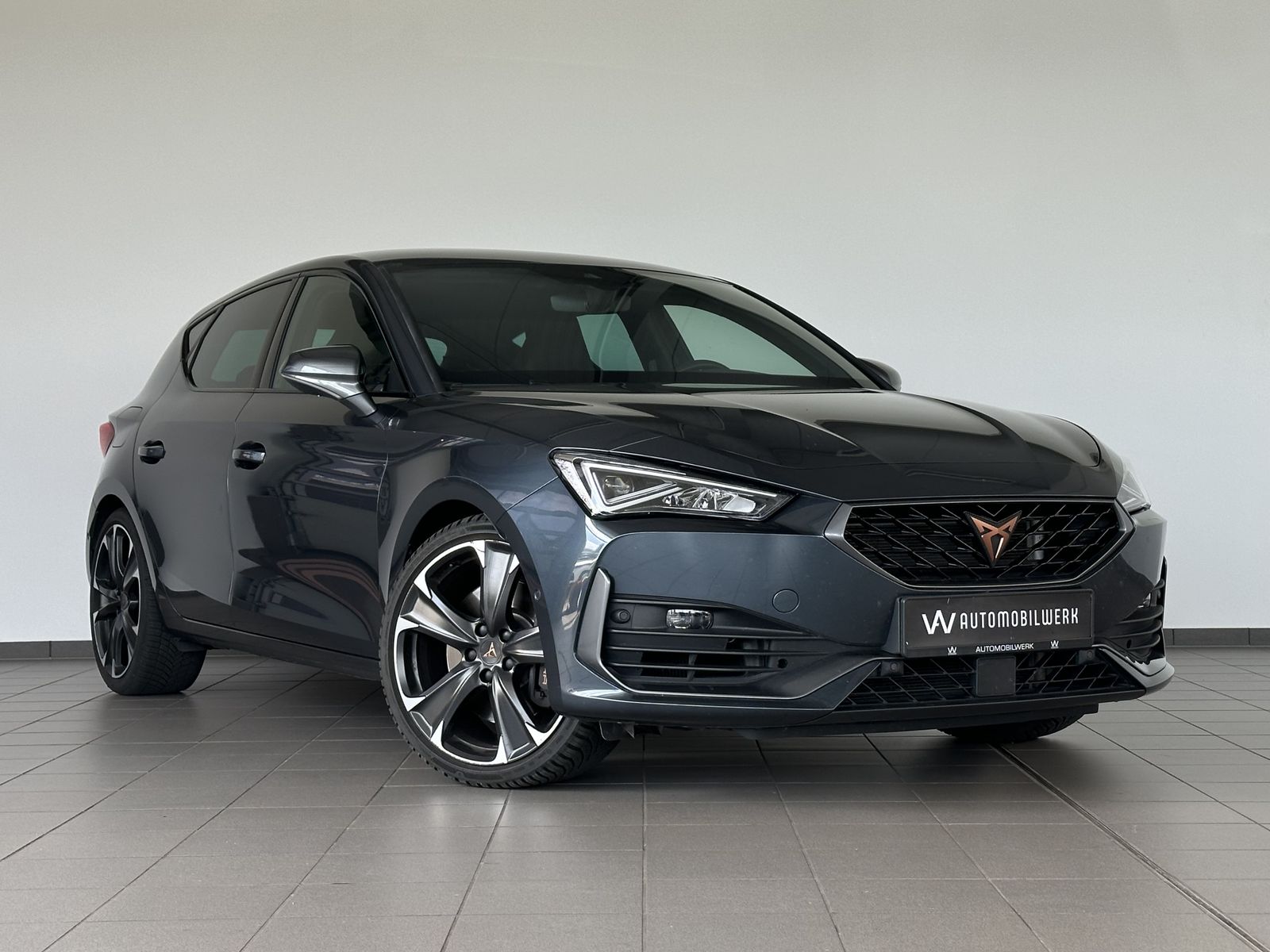 Cupra Leon VZ 2.0 TSI - Samsaru's Car Outlet