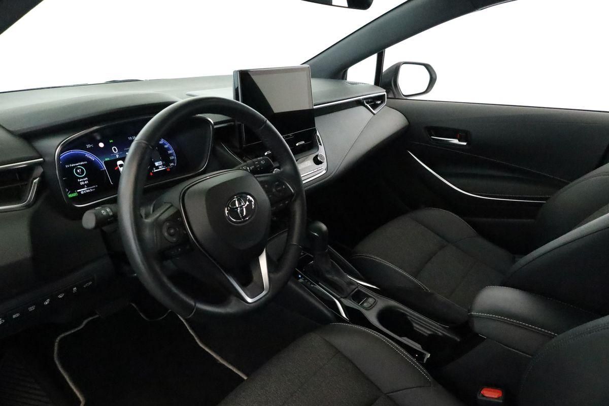 Toyota Corolla Touring Sports 1.8 CVT Team D Navi Kam