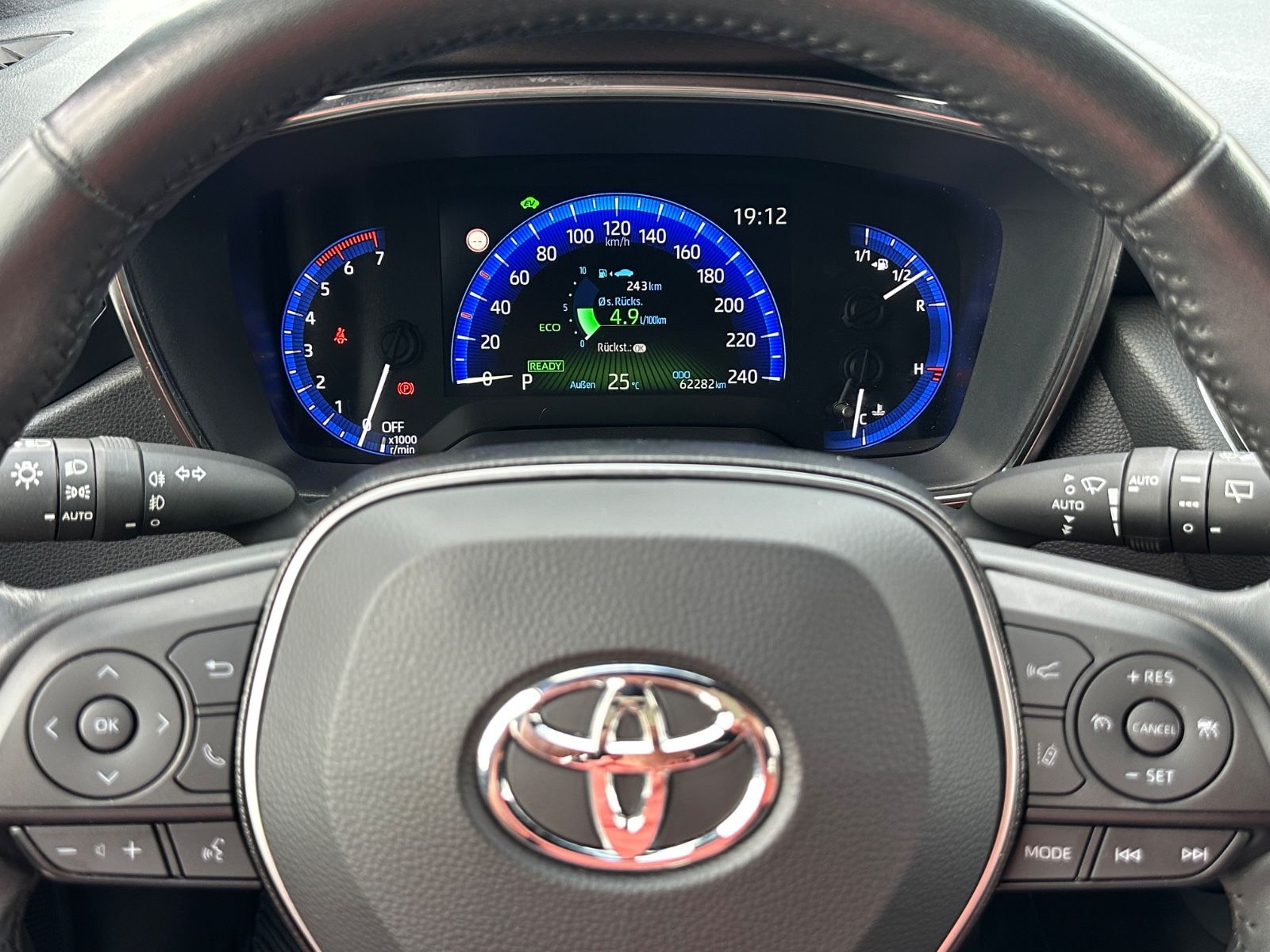 Toyota Corolla Touring Sports Hybrid - Samsaru's Car Outlet
