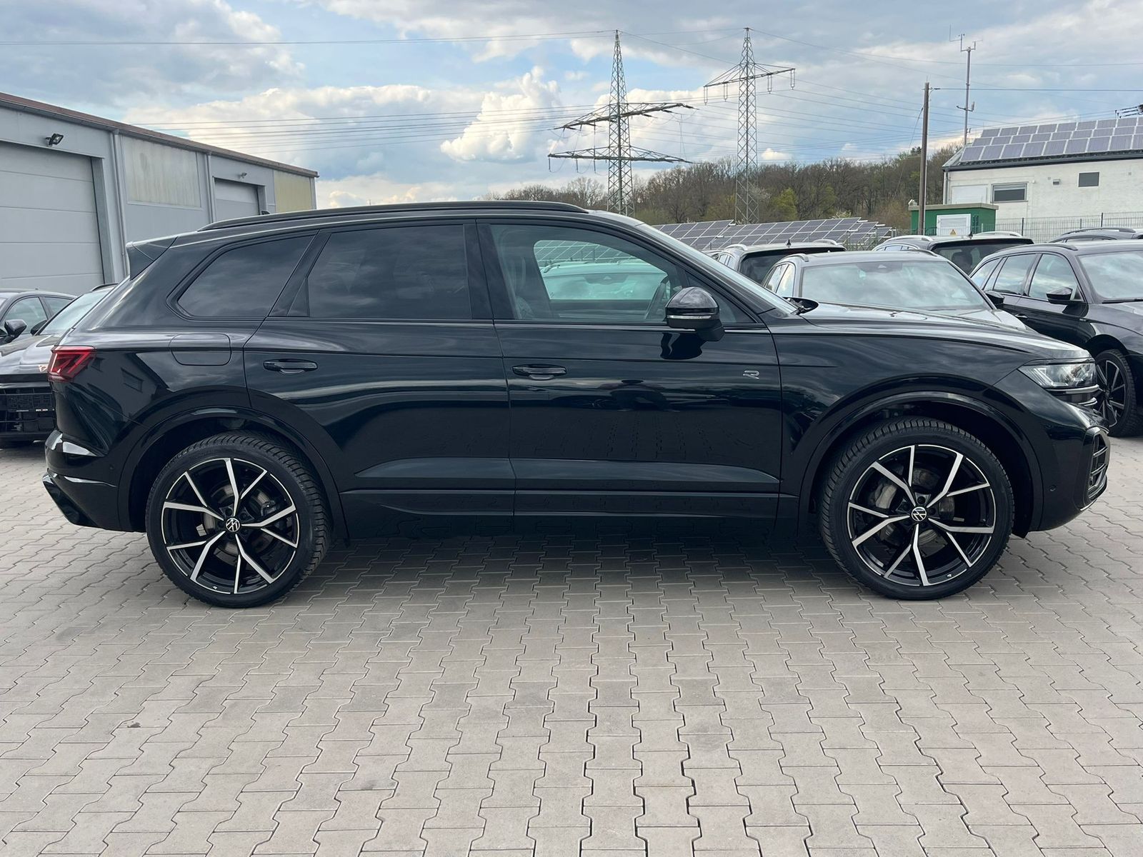 Volkswagen Touareg 3.0TDI 4M R-Line VOLL Black 22" UPE 114T