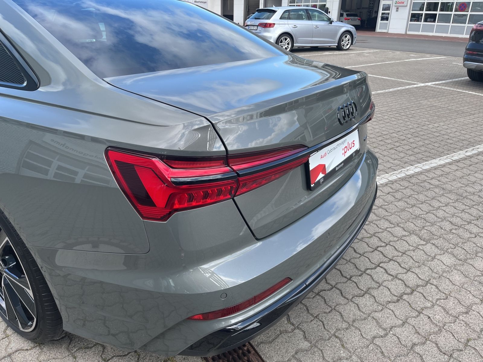 Audi A6 Limousine 45 TFSI QUATTRO S-LINE - Samsaru's Car Outlet