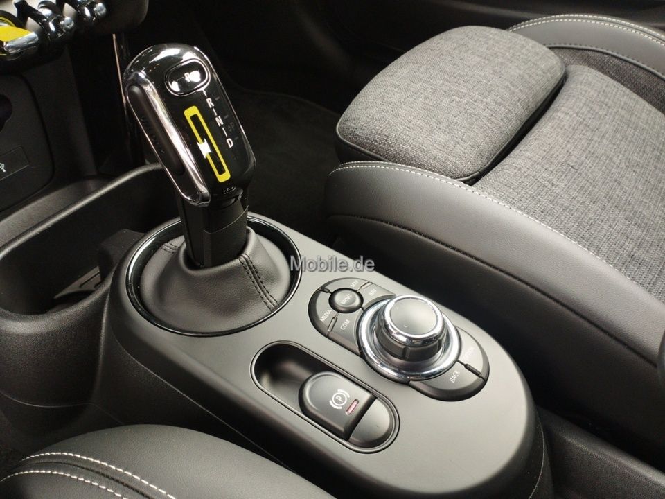 MINI COOPER SE Classic - Samsaru's Car Outlet